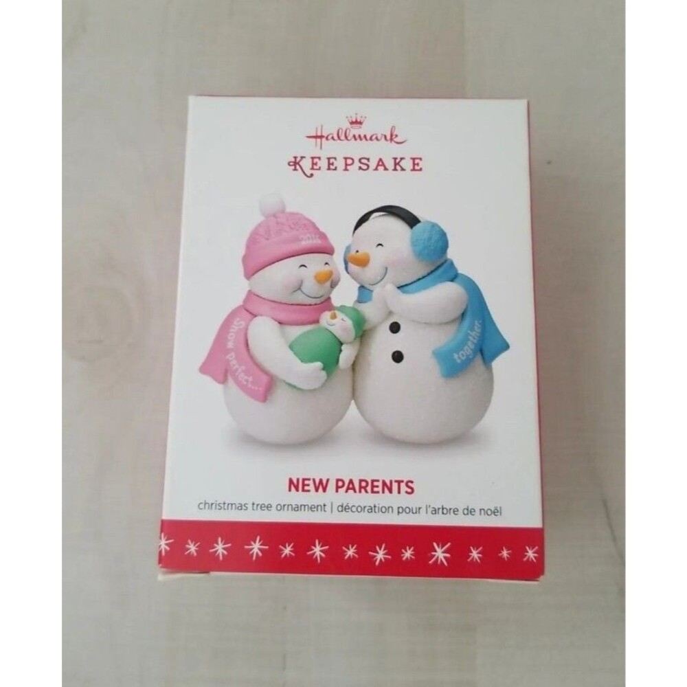 New Parents 2016 Hallmark Ornament Snowman Family  Mom Dad Baby  Christmas Love